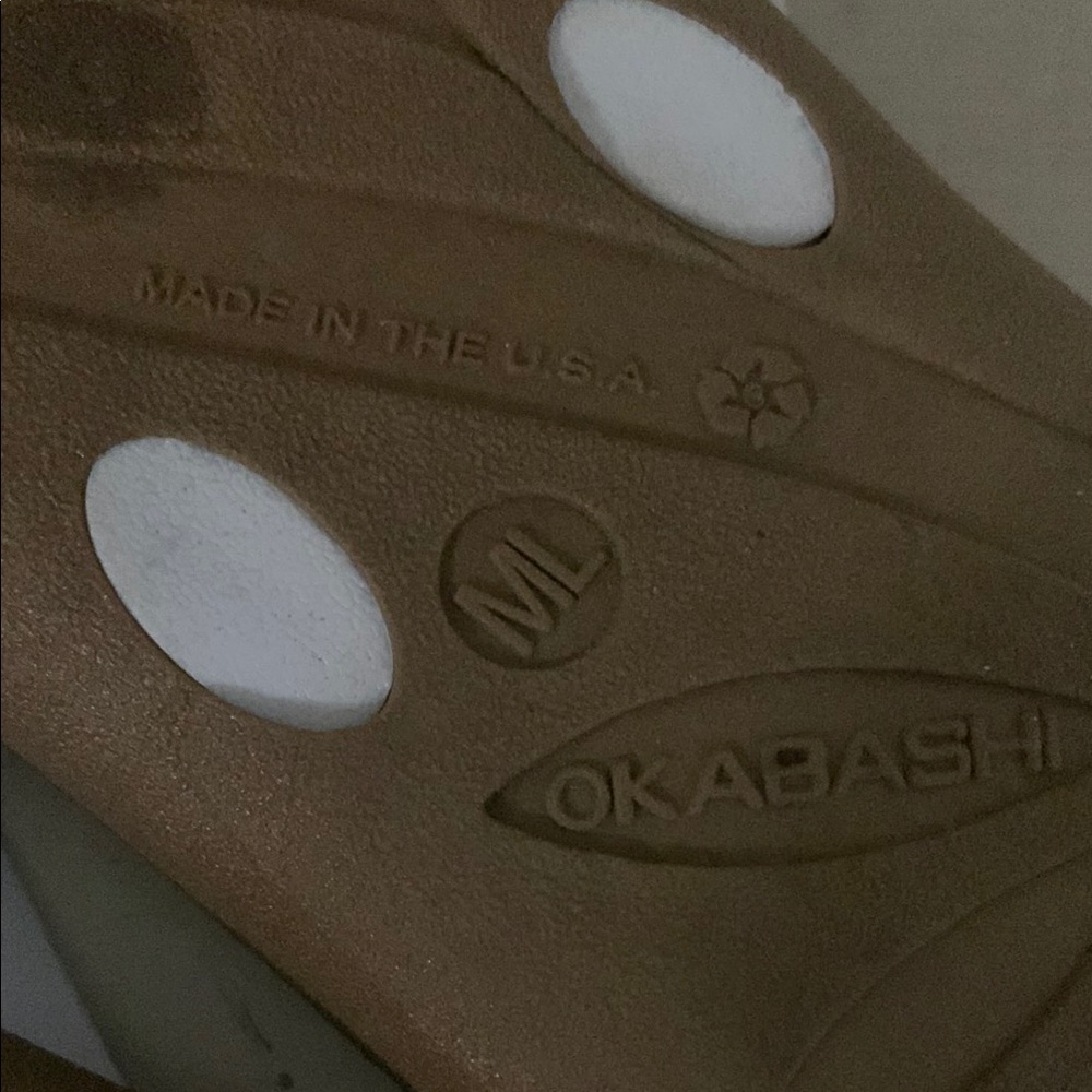 Okabashi White and Brown Sandals - Picture 3 of 5